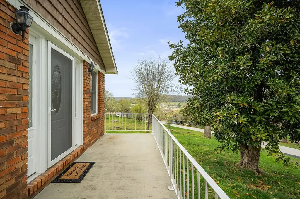 817 Peach Drive Livingston TN 38570