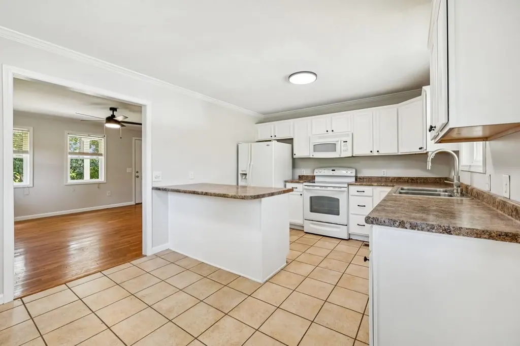 2585 Pow Road Baxter TN 38544