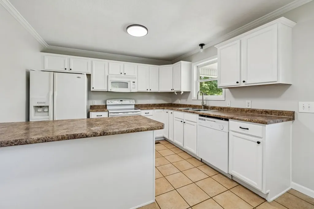 2585 Pow Road Baxter TN 38544