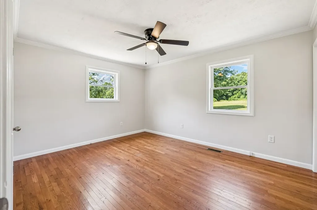 2585 Pow Road Baxter TN 38544