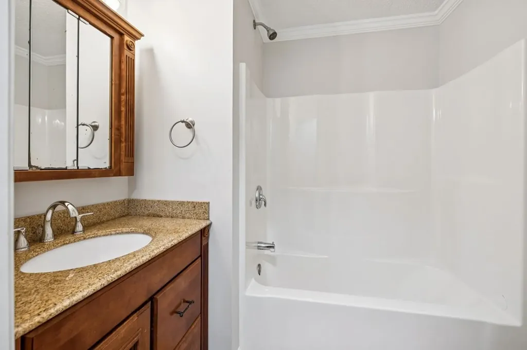 2585 Pow Road Baxter TN 38544