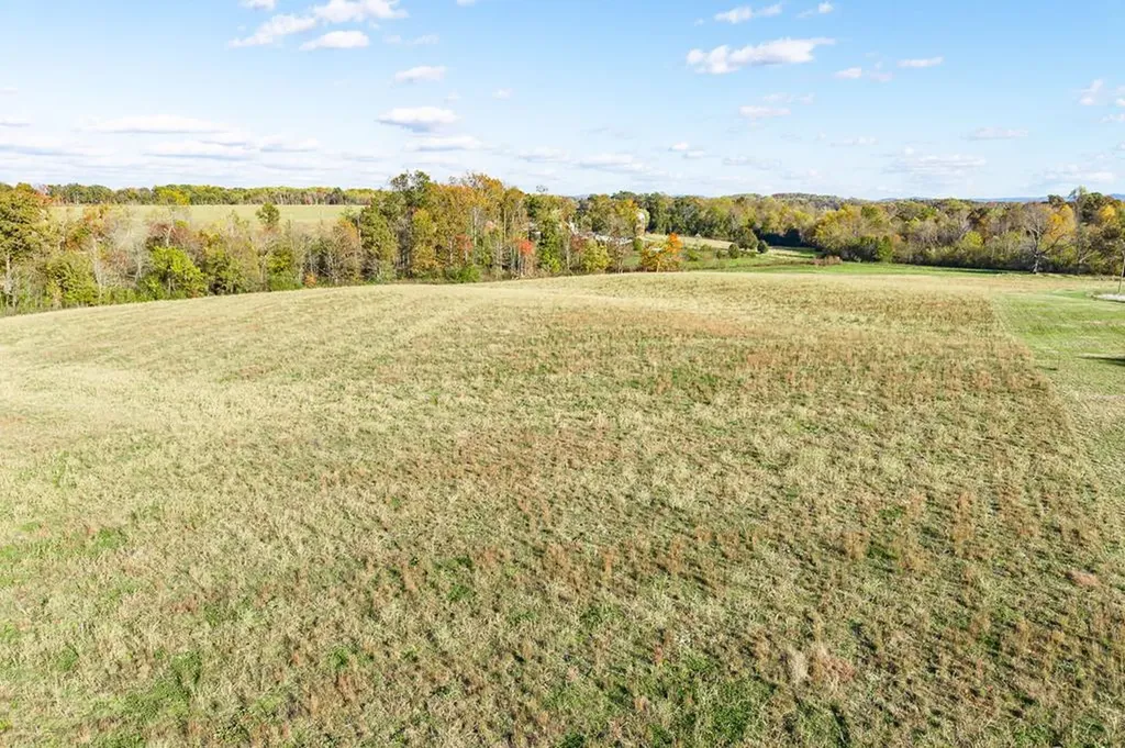 20 Ac Js Dairy Lane Monroe TN 38573