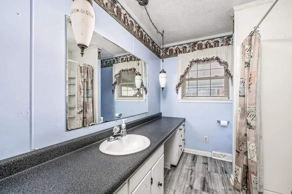 140 Js Dairy Lane Monroe TN 38573