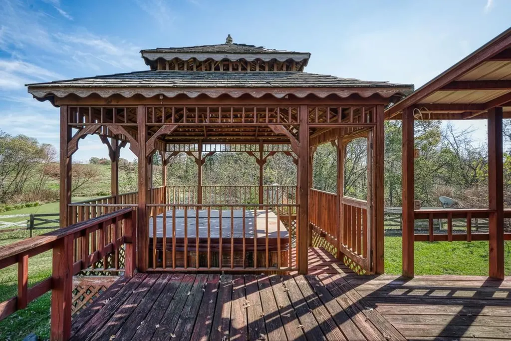 140 Js Dairy Lane Monroe TN 38573