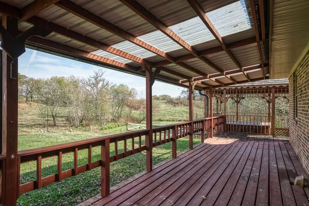 140 Js Dairy Lane Monroe TN 38573