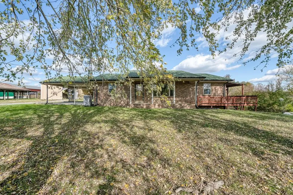 140 Js Dairy Lane Monroe TN 38573