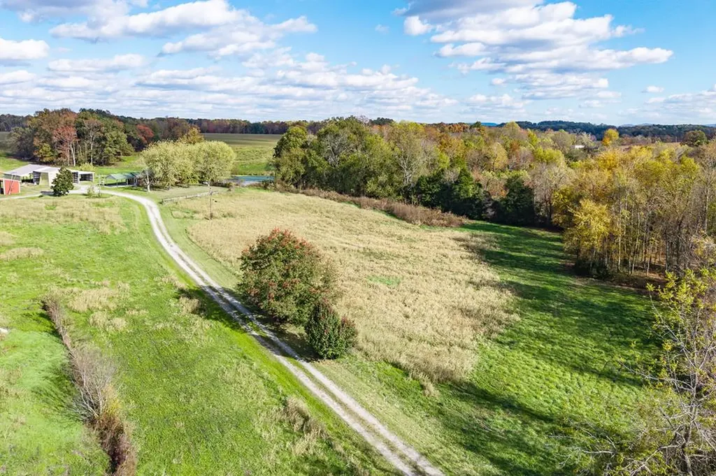 140 Js Dairy Lane Monroe TN 38573