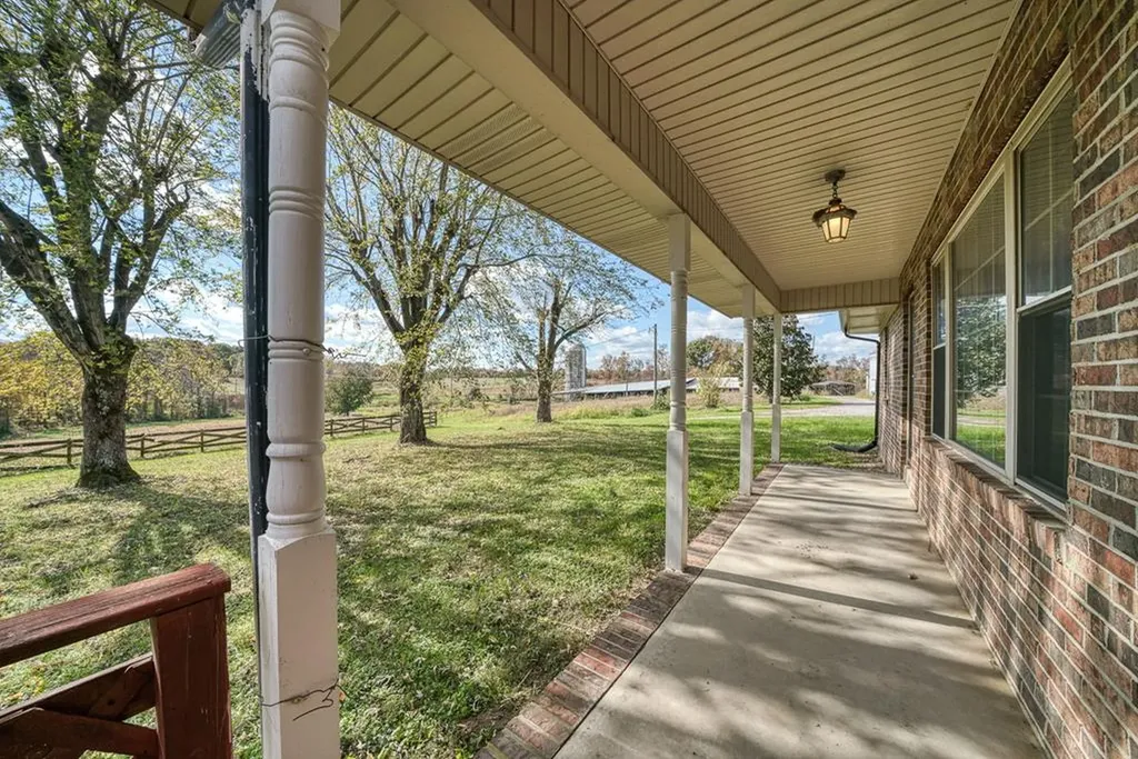 140 Js Dairy Lane Monroe TN 38573