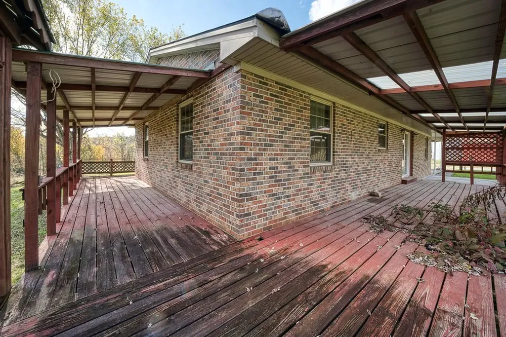 140 Js Dairy Lane Monroe TN 38573