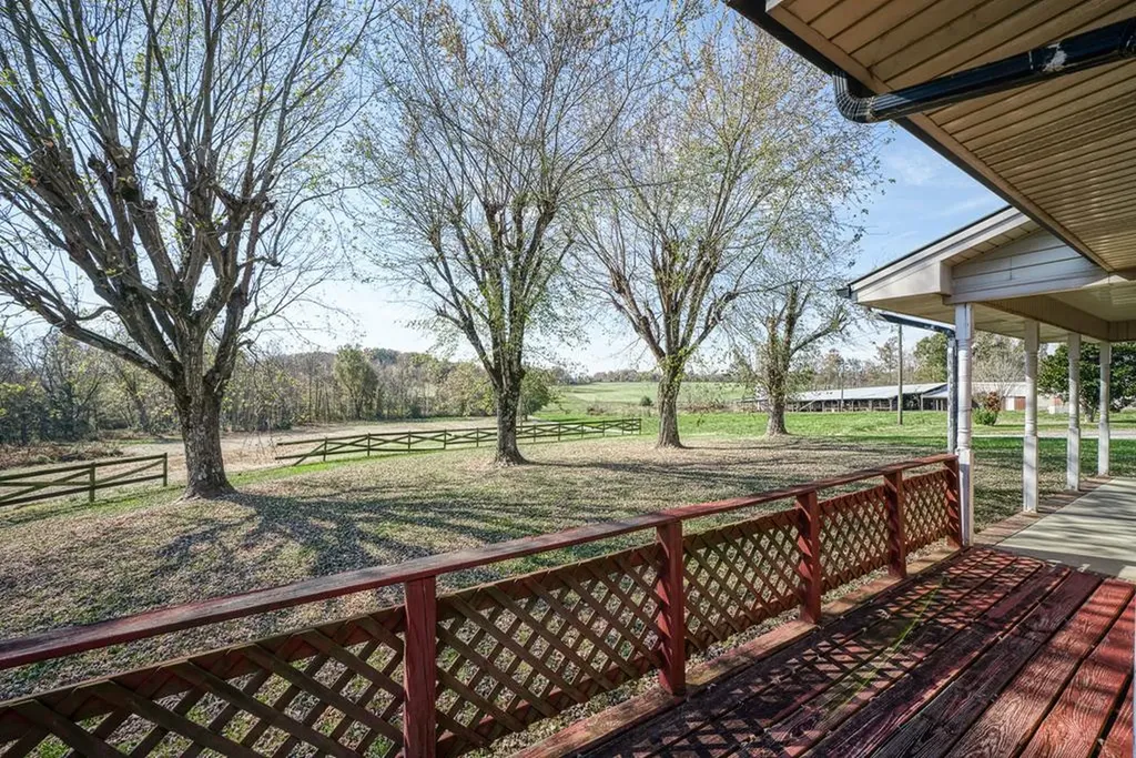 140 Js Dairy Lane Monroe TN 38573