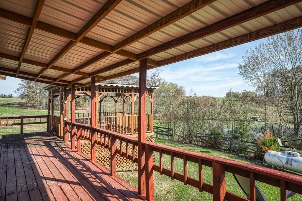 140 Js Dairy Lane Monroe TN 38573