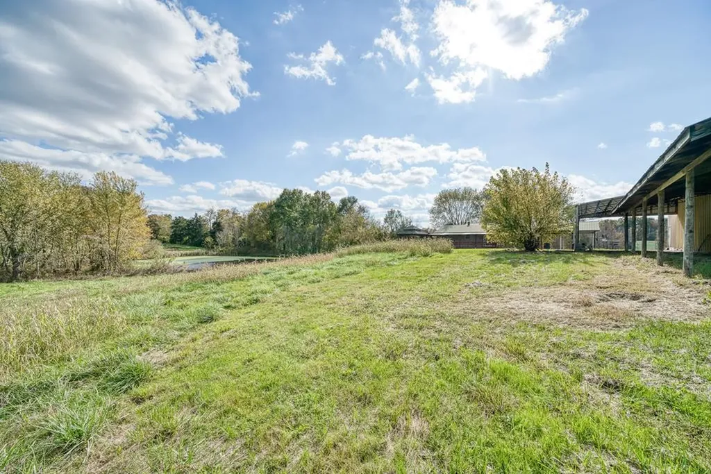 140 Js Dairy Lane Monroe TN 38573