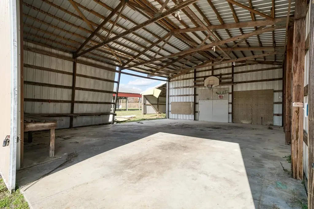 140 Js Dairy Lane Monroe TN 38573