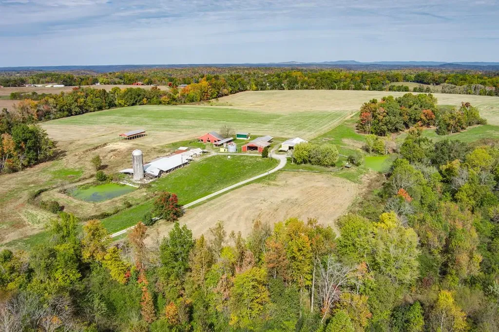 140 Js Dairy Lane Monroe TN 38573