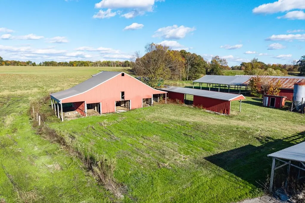 140 Js Dairy Lane Monroe TN 38573