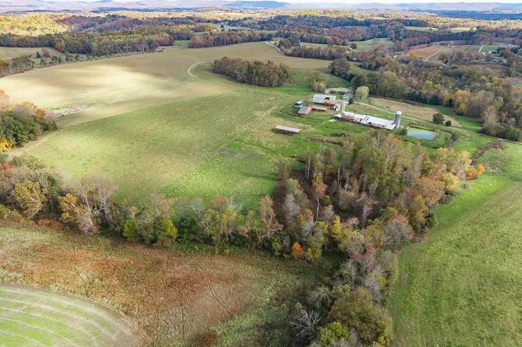 140 Js Dairy Lane Monroe TN 38573