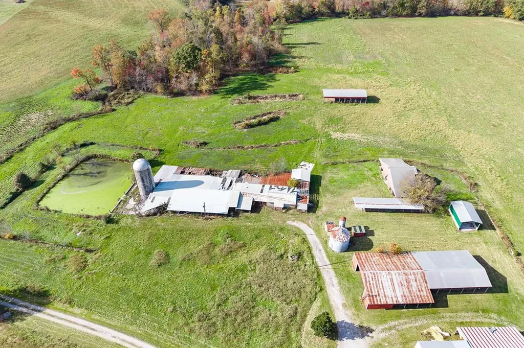 140 Js Dairy Lane Monroe TN 38573