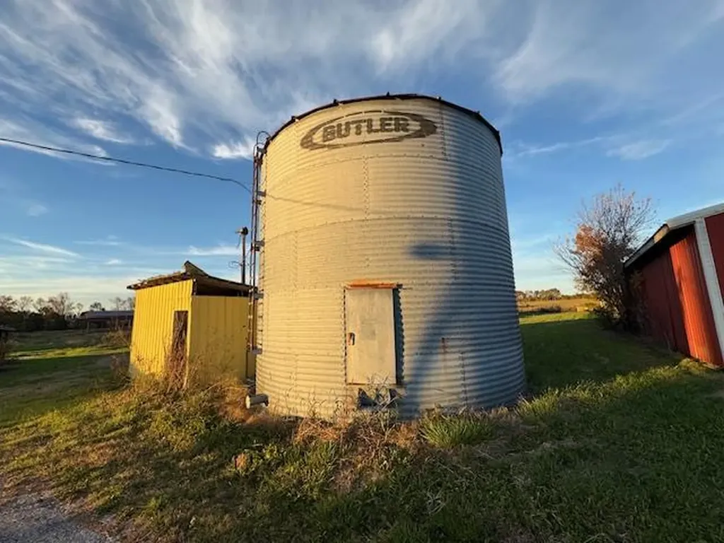 140 Js Dairy Lane Monroe TN 38573