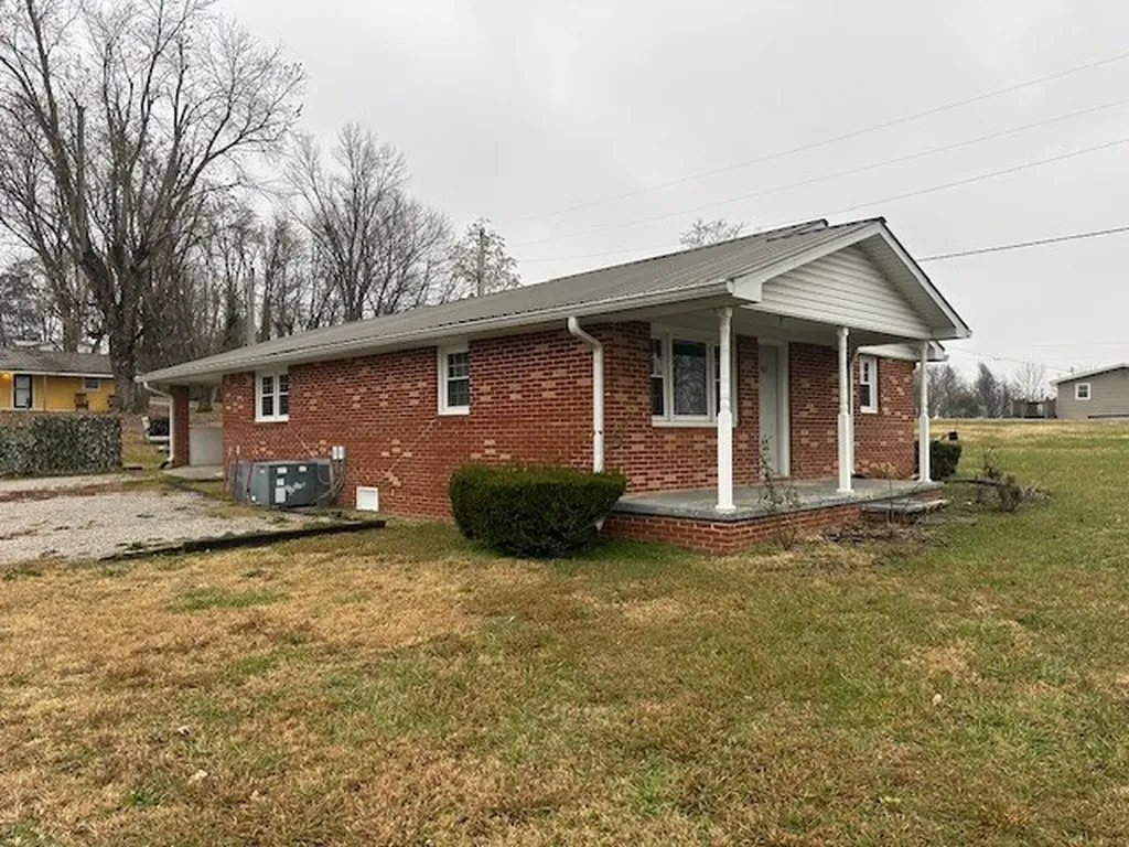 307 Marlin Rickman TN 38580