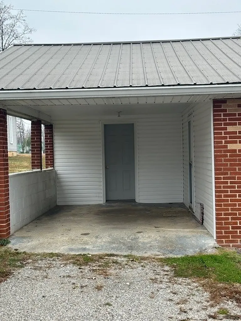 307 Marlin Rickman TN 38580