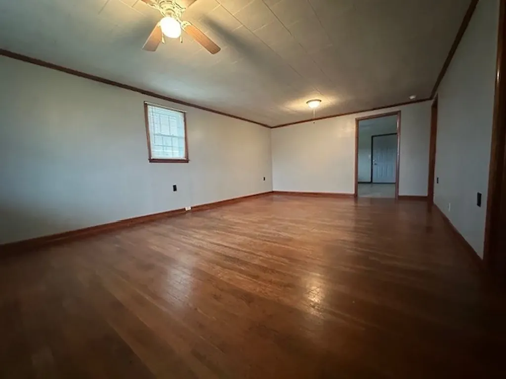 307 Marlin Rickman TN 38580