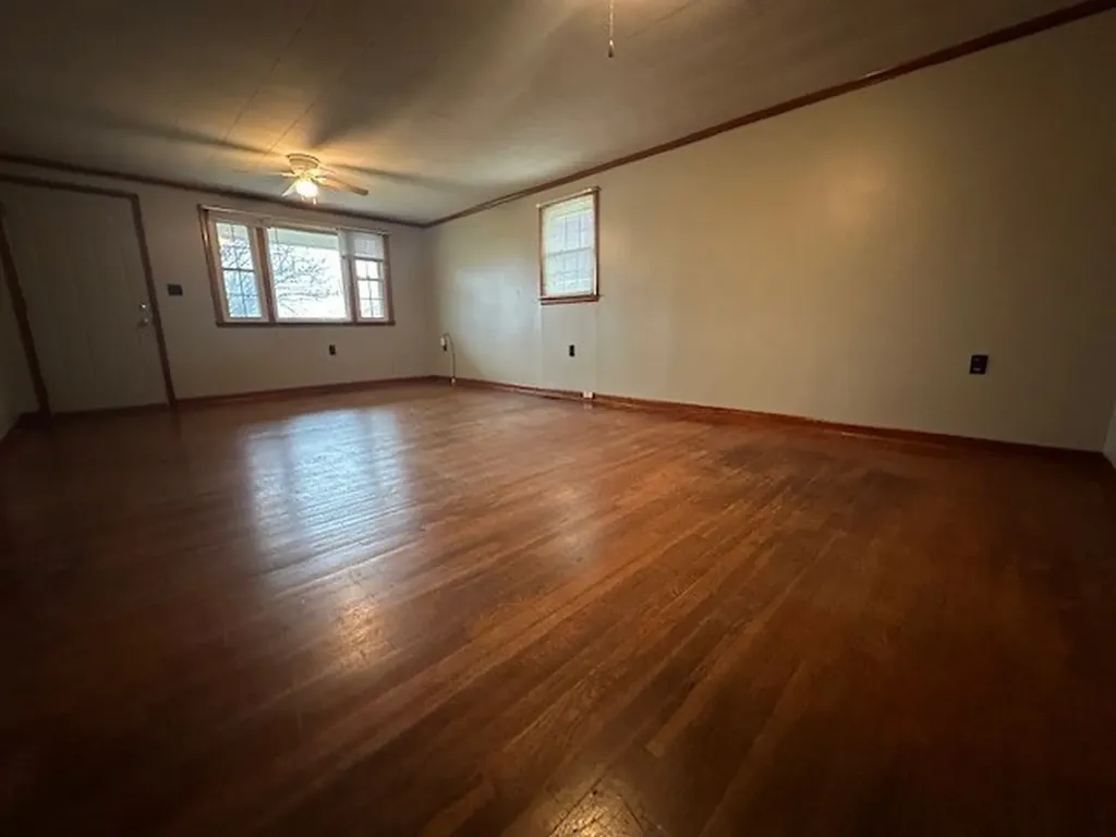 307 Marlin Rickman TN 38580