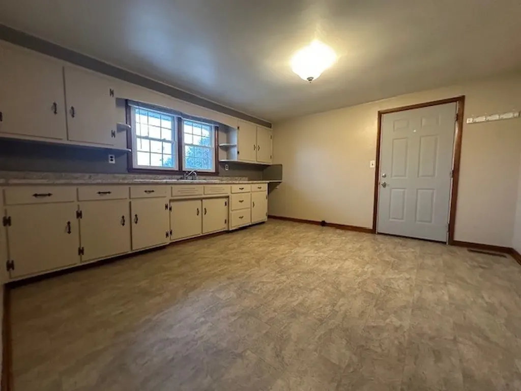 307 Marlin Rickman TN 38580