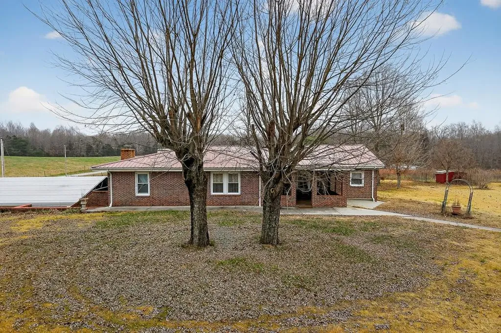 850 Wesley Chapel Road Sparta TN 38583