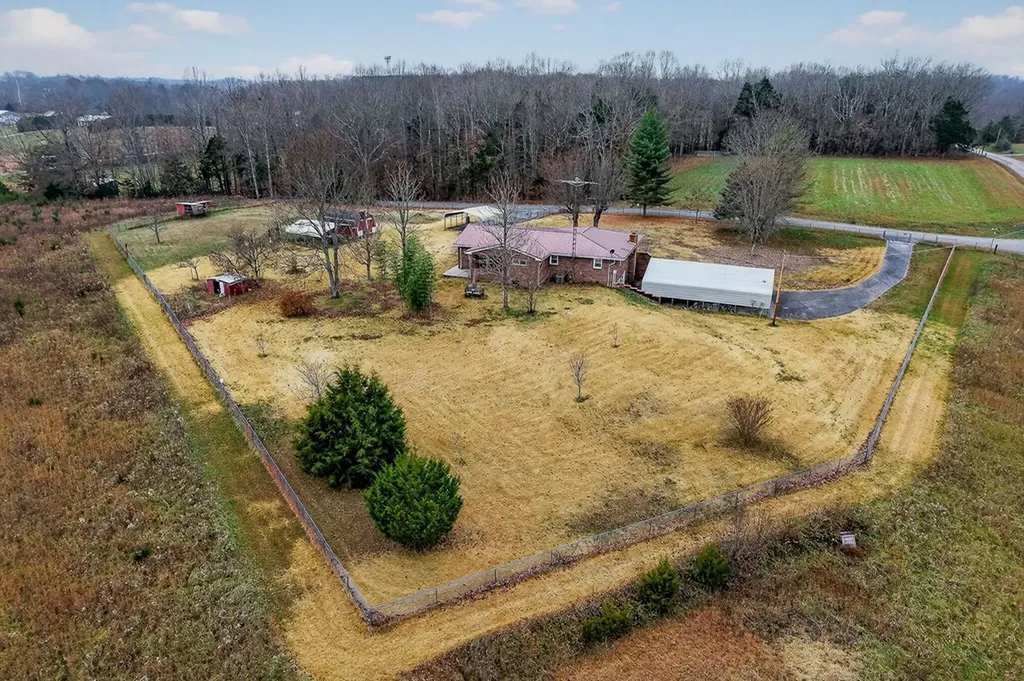 850 Wesley Chapel Road Sparta TN 38583