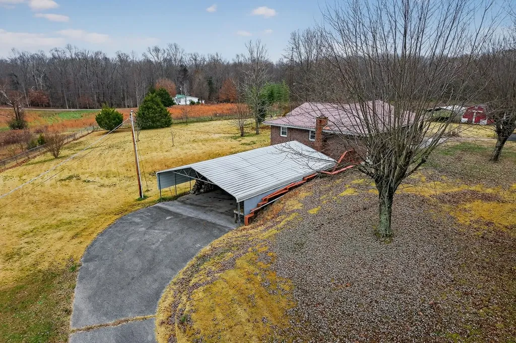 850 Wesley Chapel Road Sparta TN 38583