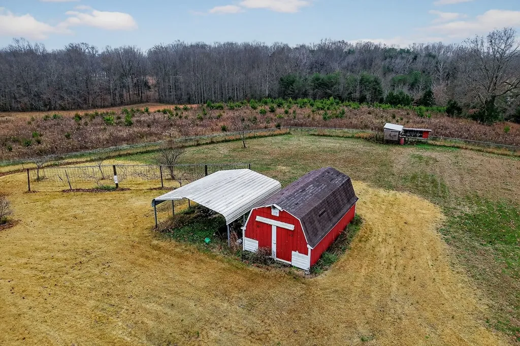 850 Wesley Chapel Road Sparta TN 38583