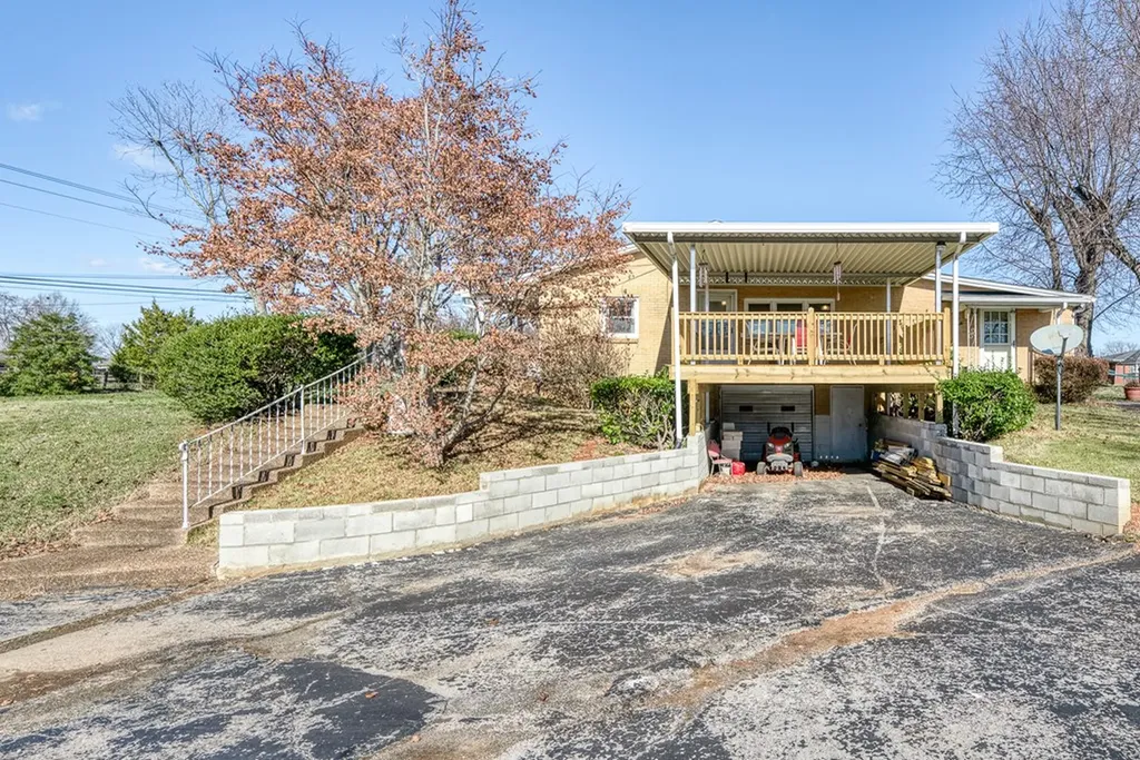 3323 Fisk Road Cookeville TN 38506