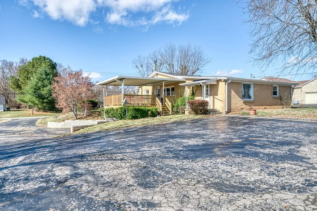 3323 Fisk Road Cookeville TN 38506