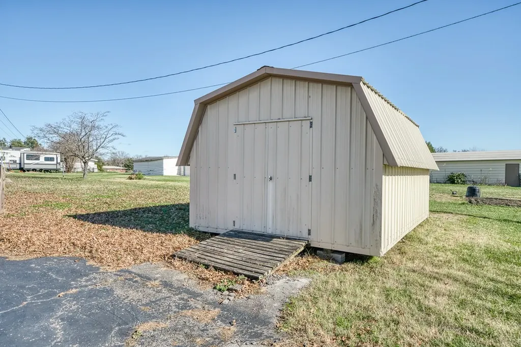 3323 Fisk Road Cookeville TN 38506