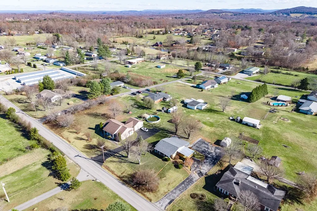 3323 Fisk Road Cookeville TN 38506