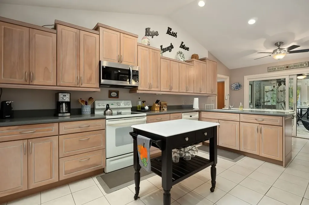 122 Pineridge Loop Crossville TN 38558