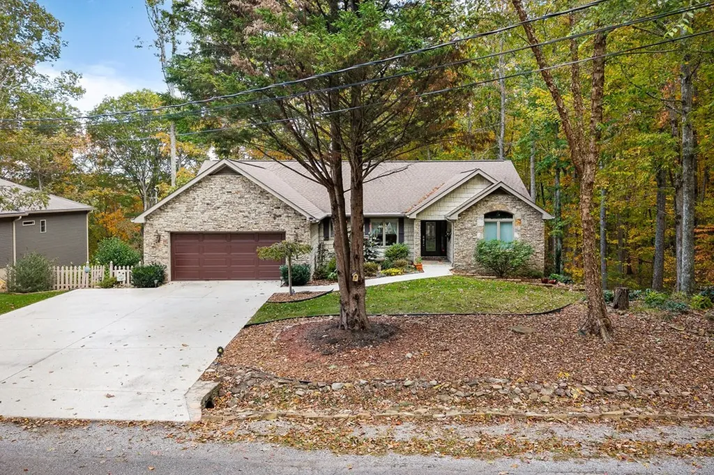 122 Pineridge Loop Crossville TN 38558