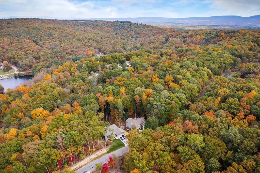 122 Pineridge Loop Crossville TN 38558