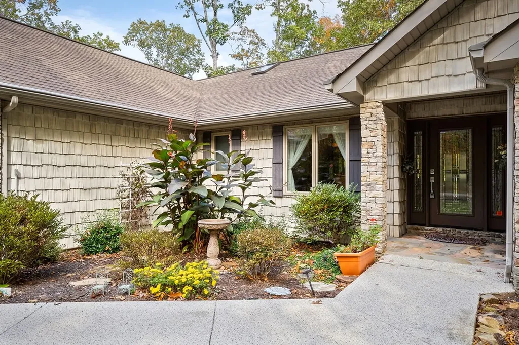 122 Pineridge Loop Crossville TN 38558