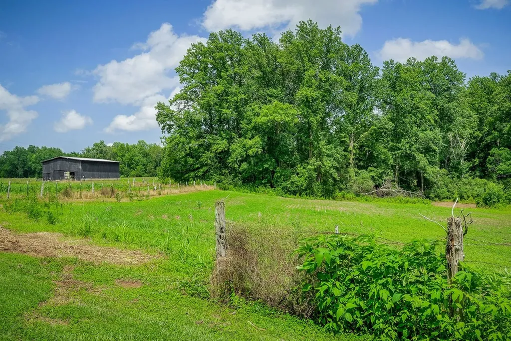 1790 Coon Hunt Road Baxter TN 38544-5103