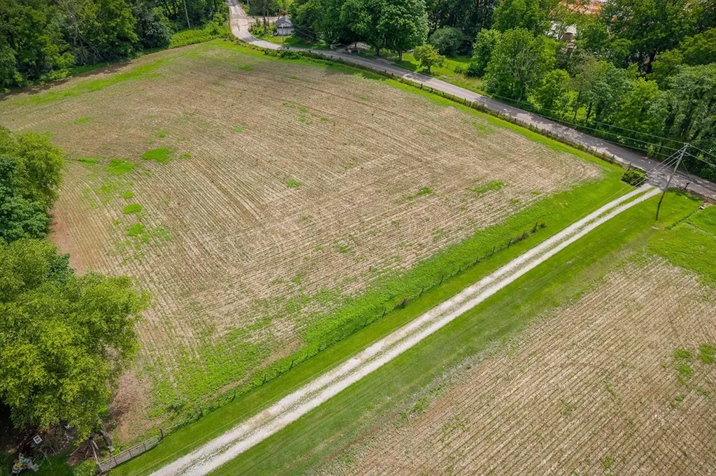 1790 Coon Hunt Road Baxter TN 38544-5103