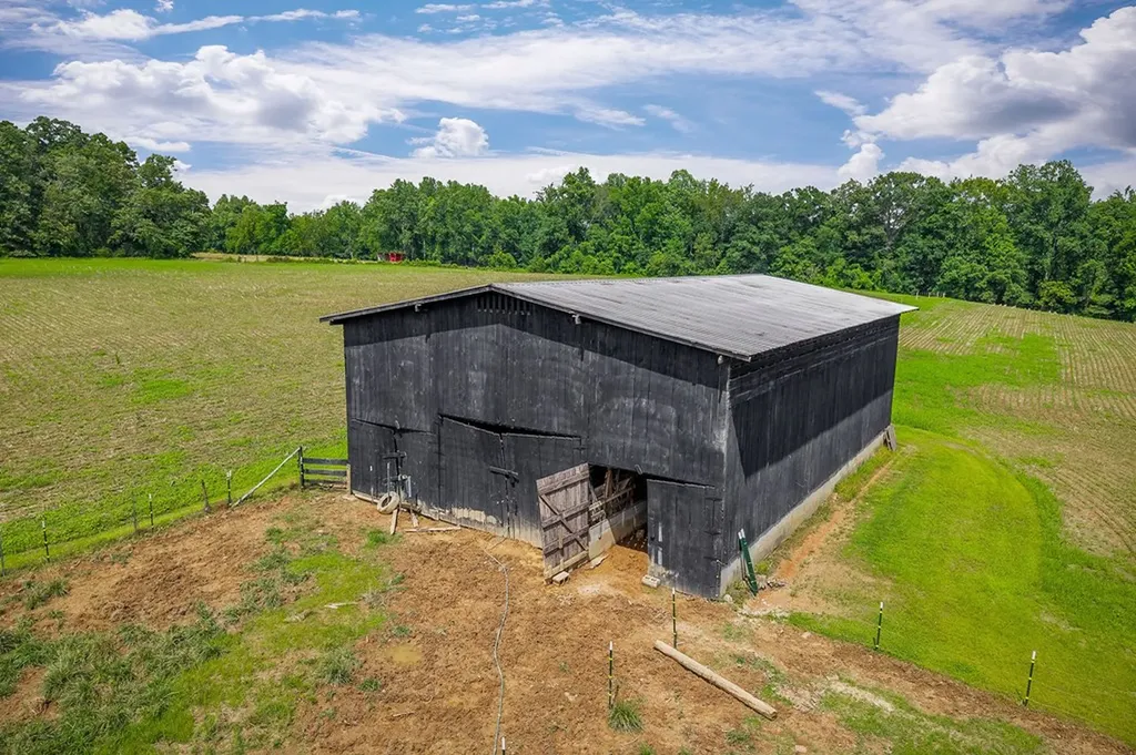 1790 Coon Hunt Road Baxter TN 38544-5103