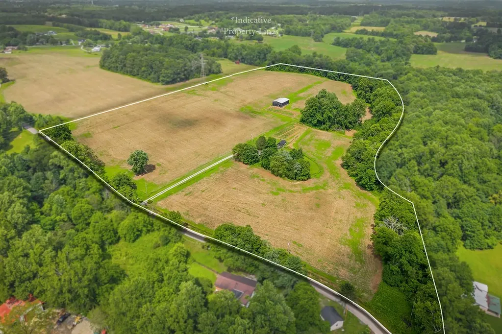 1790 Coon Hunt Road Baxter TN 38544-5103