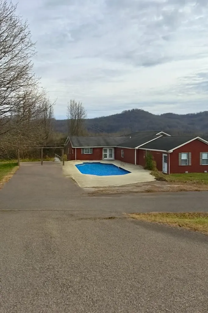 219 Tator Knob Road Liberty TN 37095