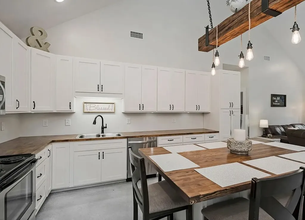 656 Old Buffalo Valley Road Silver Point TN 38582