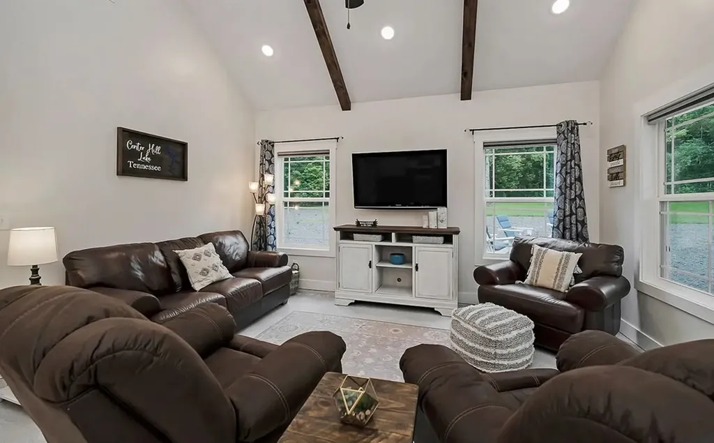 656 Old Buffalo Valley Road Silver Point TN 38582