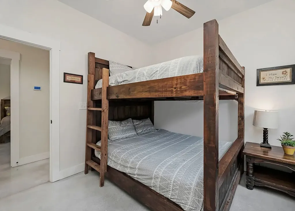 656 Old Buffalo Valley Road Silver Point TN 38582