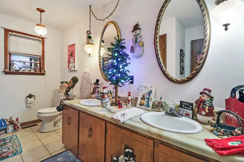 2620 Deer Lodge Highway Deer Lodge TN 37726