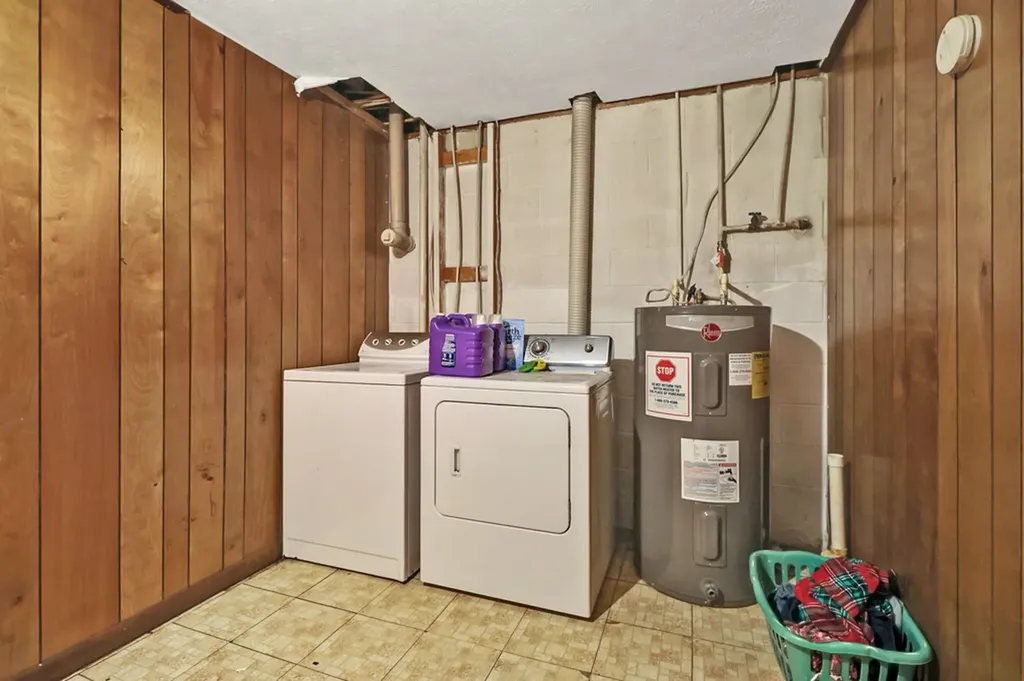 2620 Deer Lodge Highway Deer Lodge TN 37726