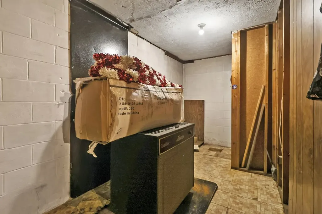 2620 Deer Lodge Highway Deer Lodge TN 37726